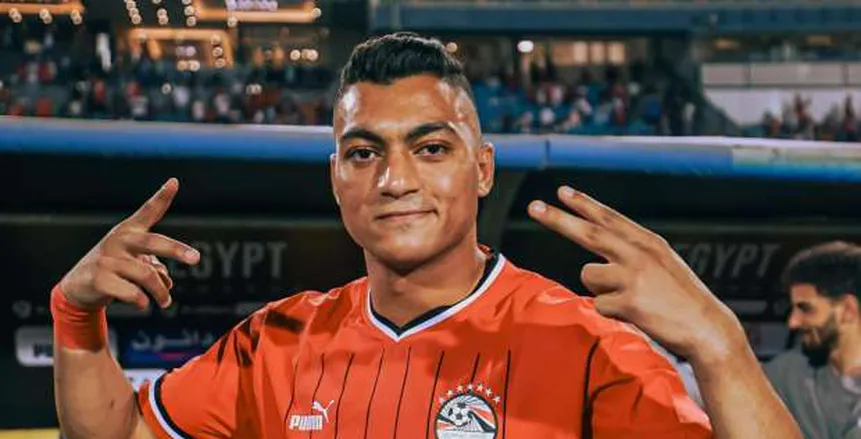 مصطفى محمد يحفز لاعبي منتخب الشباب برسالة ملهمة قبل انطلاق أمم أفريقيا
