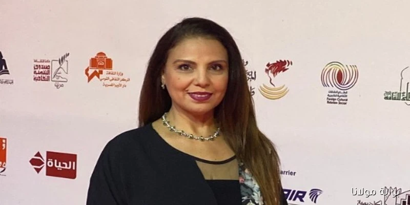 إيناس نور تتألق بأحدث إطلالة لها في مهرجان القاهرة للمسرح التجريبي مع مجموعة من الصور الرائعة